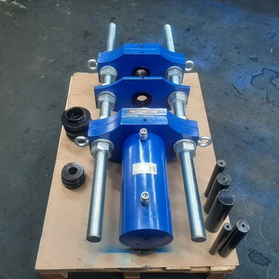 Выпрессовщик пальцев траковых цепей 161 т. ВПТ150-200