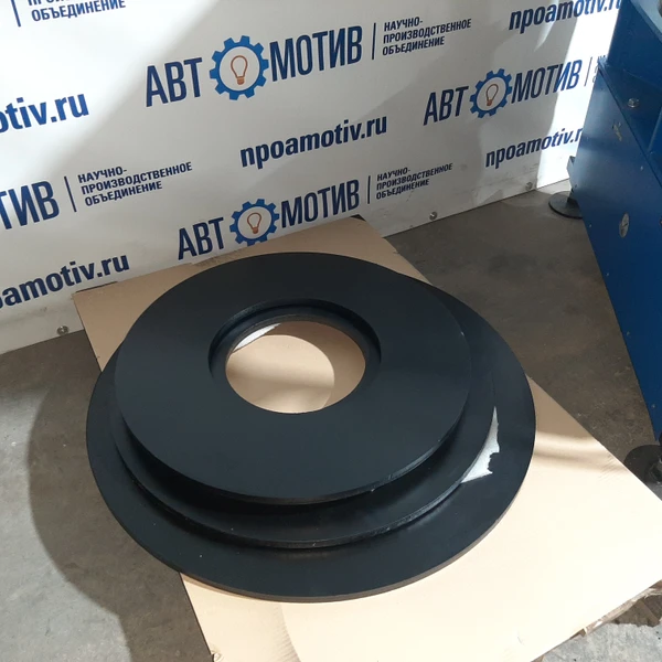 Пресс шиномонтажный для цельнолитых шин погрузчика 120т. ПШ120