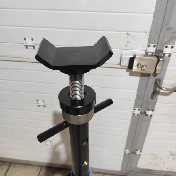 Страховочная стойка 7500 кг. СС7500