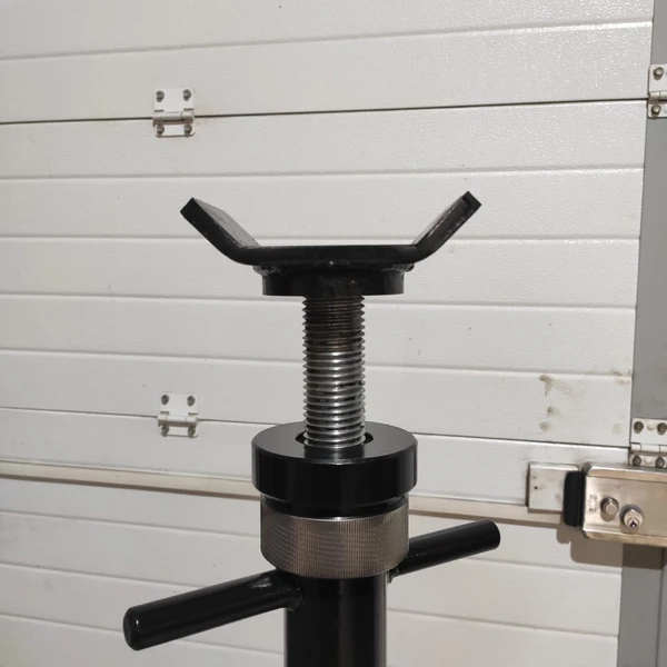 Страховочная стойка 7500 кг. СС7500