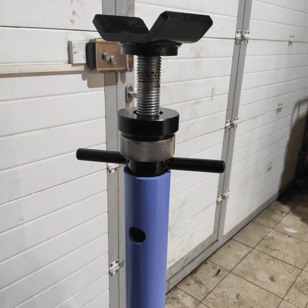 Страховочная стойка 7500 кг. СС7500