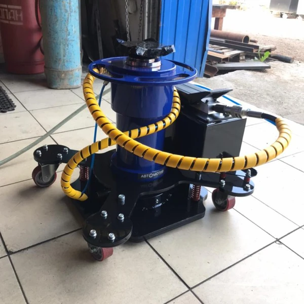 Домкрат гидравлический-телескопический 27/80 т. ДГТ27