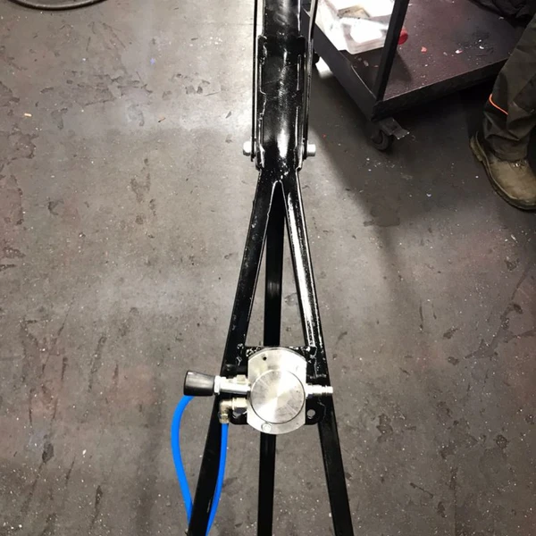 Домкрат пневмогидравлический подкатной 20 т ДПГМ20