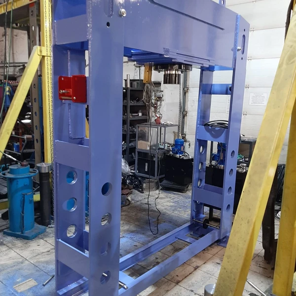 Гидравлический пресс 200 т. ПГ200