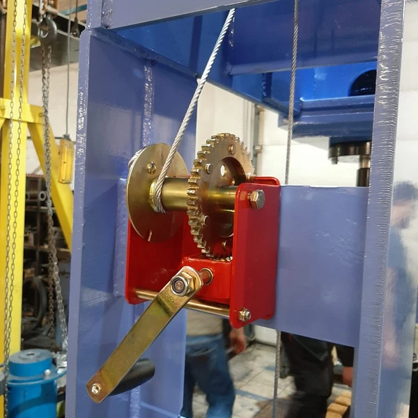 Гидравлический пресс 200 т. ПГ200