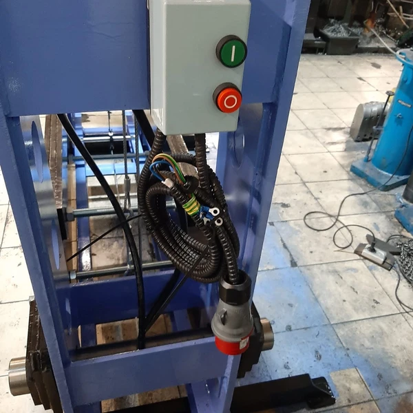 Гидравлический пресс 200 т. ПГ200