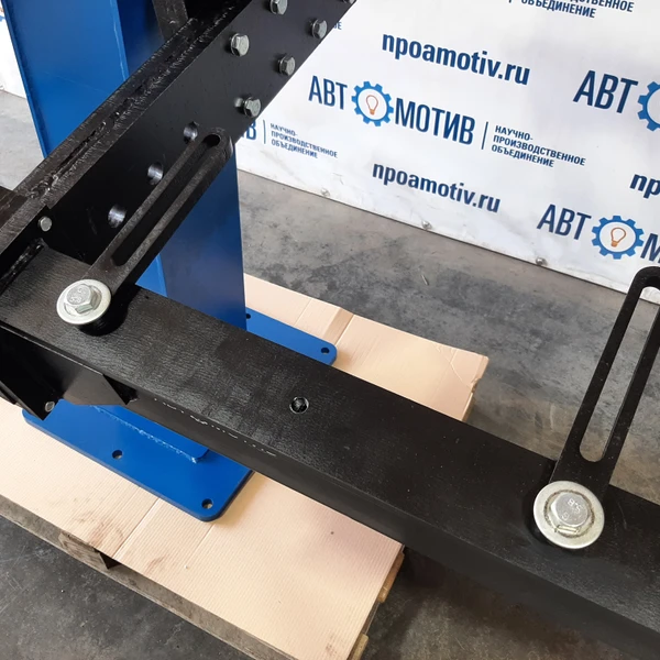 Кантователь двигателя и КПП коммерческого транспорта. Без регулировки по высоте. Без основания. КД1500