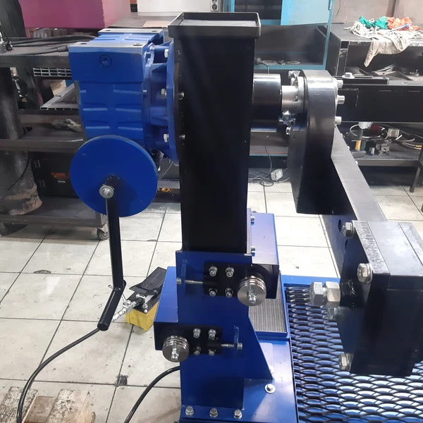 Кантователь двигателя и КПП коммерческого транспорта КД1500ПО