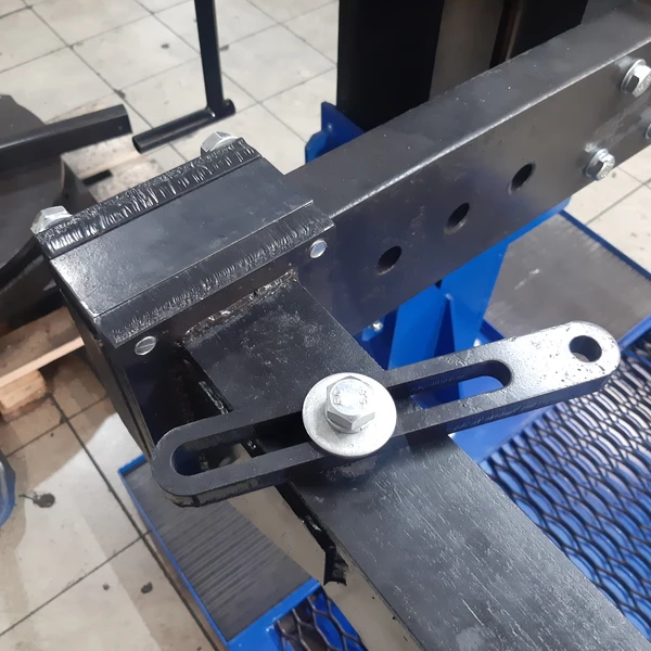 Кантователь двигателя и КПП коммерческого транспорта КД1500ПО