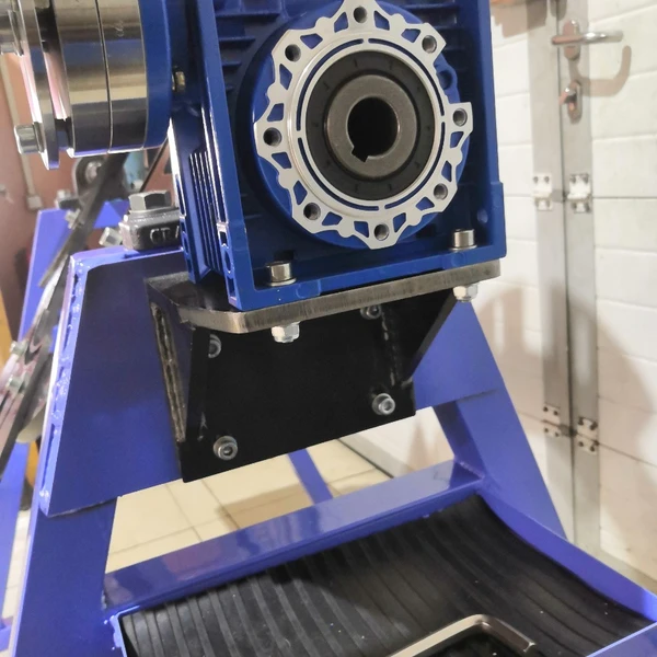 Кантователь редукторов заднего моста коммерческого транспорта КДР250