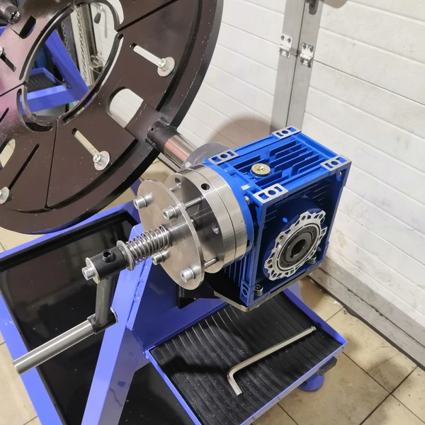 Кантователь редукторов заднего моста коммерческого транспорта КДР250