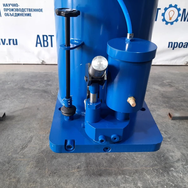 Навесной ямный подъемник 30 т 800 мм. КПН30Р800