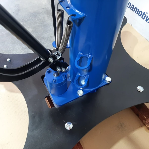 Напольный ямный подъемник с фиксированным штоком (мобильный) 20т. 1000мм. КПП20Р1000Ф