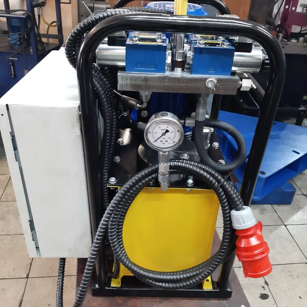 Пресс для установки балансировочных грузиков 8 т. ПГС8