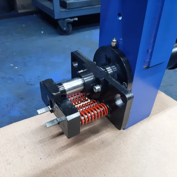 Пресс для установки балансировочных грузиков 8 т. ПГС8