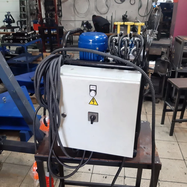 Пресс для установки балансировочных грузиков 8 т. ПГС8