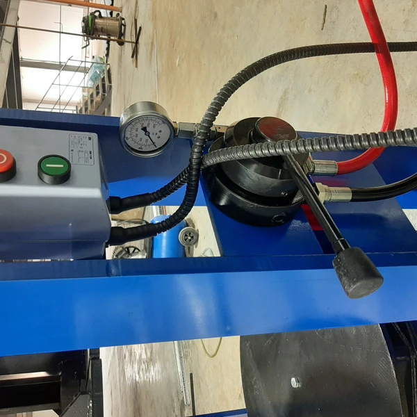 Пресс шиномонтажный для цельнолитых шин погрузчика 120 т (портальный) ПШ120П