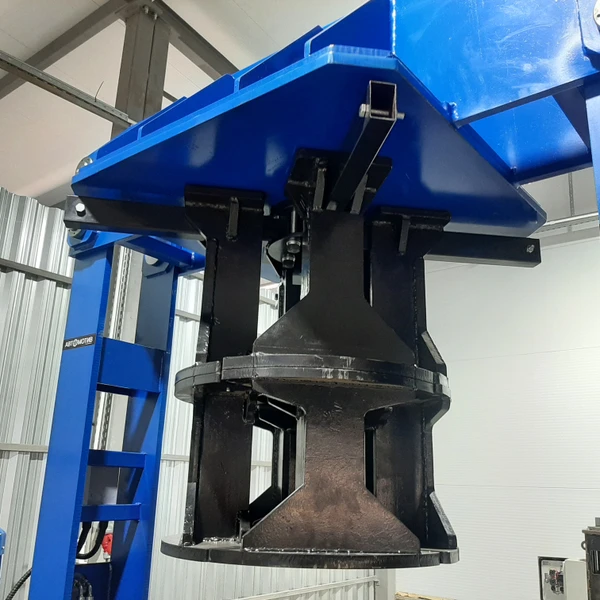 Пресс шиномонтажный для цельнолитых шин погрузчика 120 т (портальный) ПШ120П