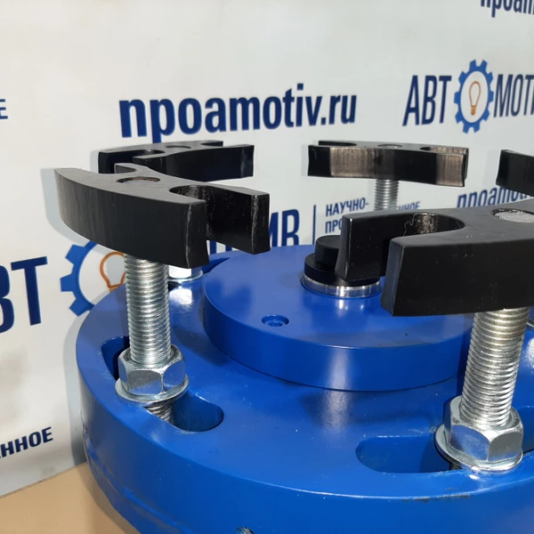 Съемник ступицы грузового авто 106 т. ССГ100