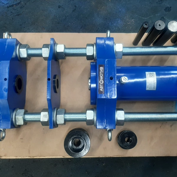 Выпрессовщик пальцев траковых цепей 161 т. ВПТ150-200