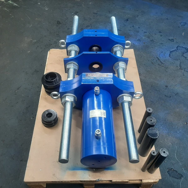 Выпрессовщик пальцев траковых цепей 161 т. ВПТ150-200