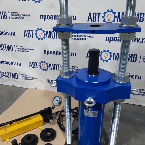 Выпрессовщик пальцев траковых цепей 161 т. ВПТ150-330