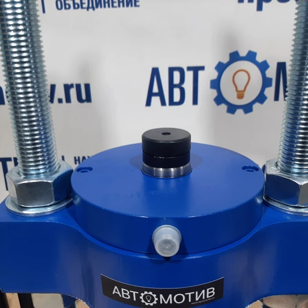 Выпрессовщик пальцев траковых цепей 70 т. ВПТ70