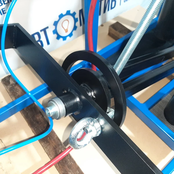 Выпрессовщик шкворней ВШ70-300М с тележкой