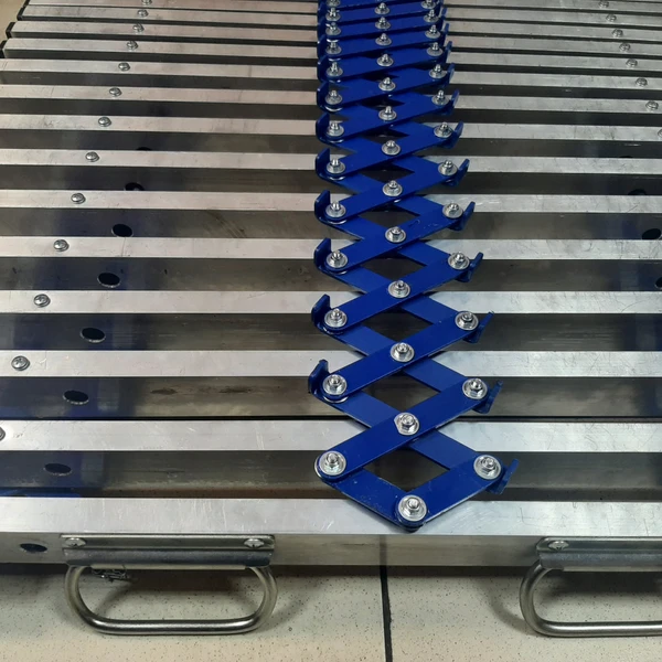 Защитные шторки на смотровую канаву серии ЗШ