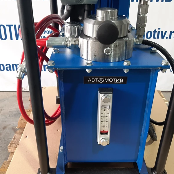 Электрогидравлическая станция 8 л 700 бар. НГЭ700.8.08/5