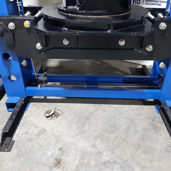 Пресс универсальный для цеховых и шиномонтажных работ 120 т. ПГШ120