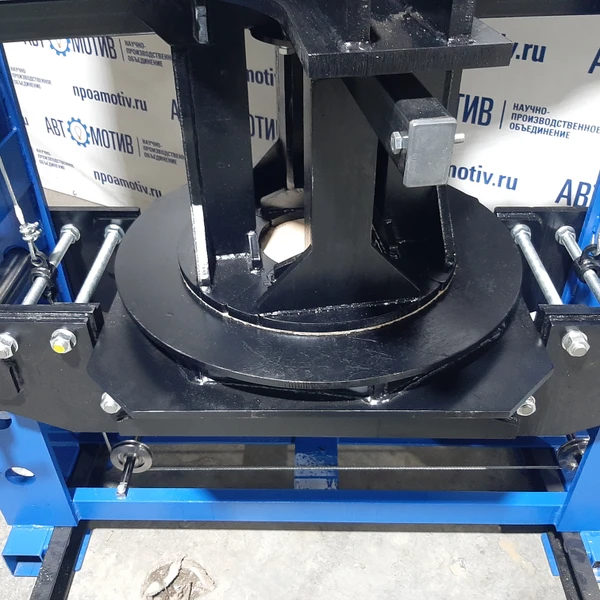 Пресс универсальный для цеховых и шиномонтажных работ 120 т. ПГШ120