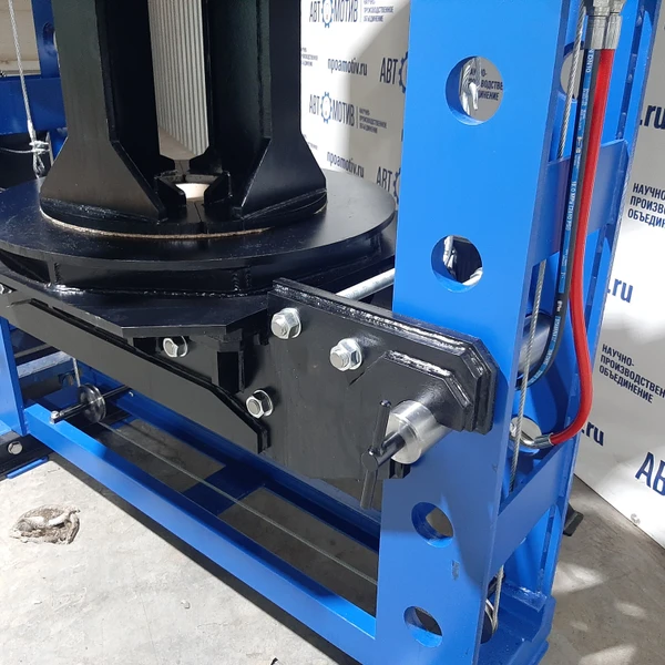 Пресс универсальный для цеховых и шиномонтажных работ 120 т. ПГШ120