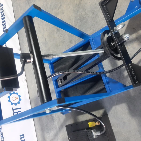 Выпрессовщик шкворней ВШ100-300М с тележкой