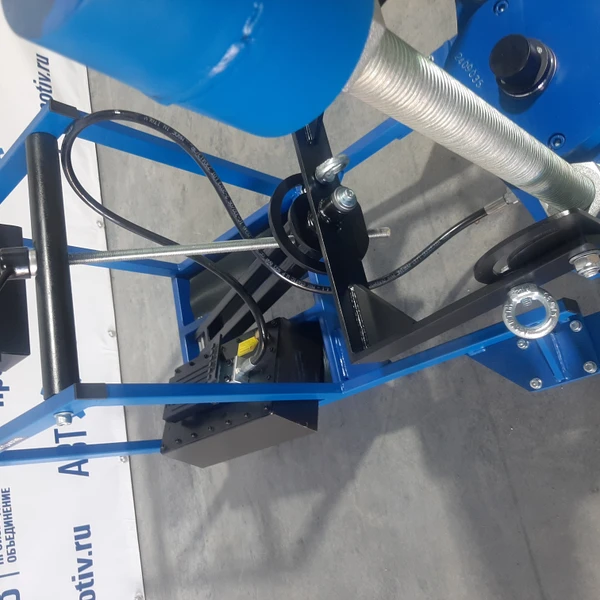 Выпрессовщик шкворней ВШ100-300М с тележкой