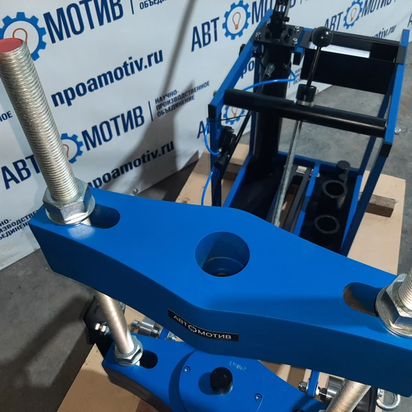 Выпрессовщик шкворней ВШ70-400М с тележкой