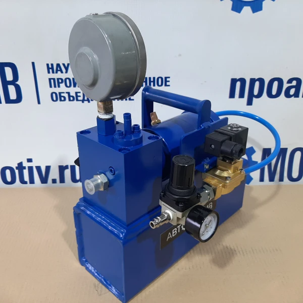 Пневмогидравлический насос 1000 бар. ПНГ1000.1