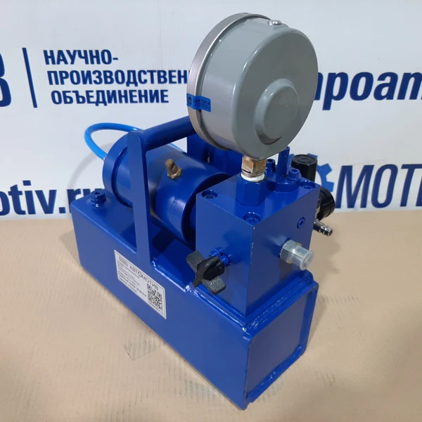 Пневмогидравлический насос 1000 бар. ПНГ1000.1