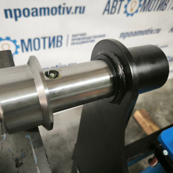 Навесной телескопический ямный подъемник 16 т 1200 мм. КПНТ16Р1200