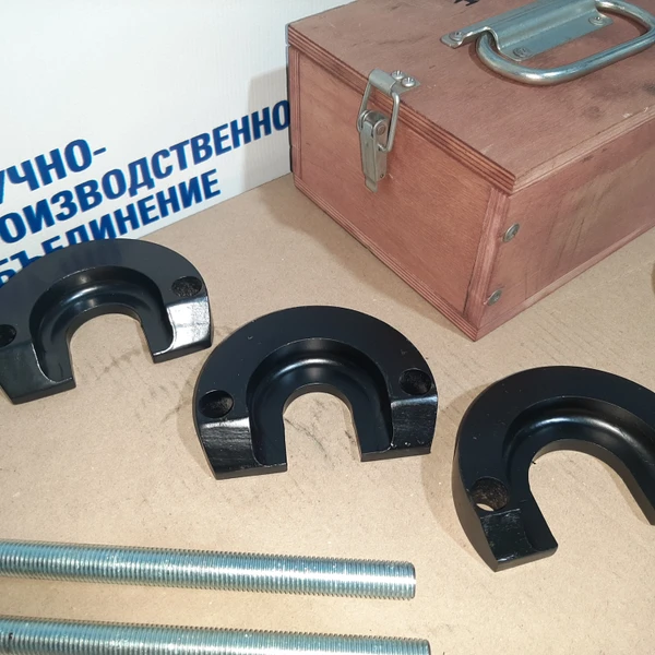 Выпрессовщик пальцев рулевых тяг 10 т. ВПРТ10-13