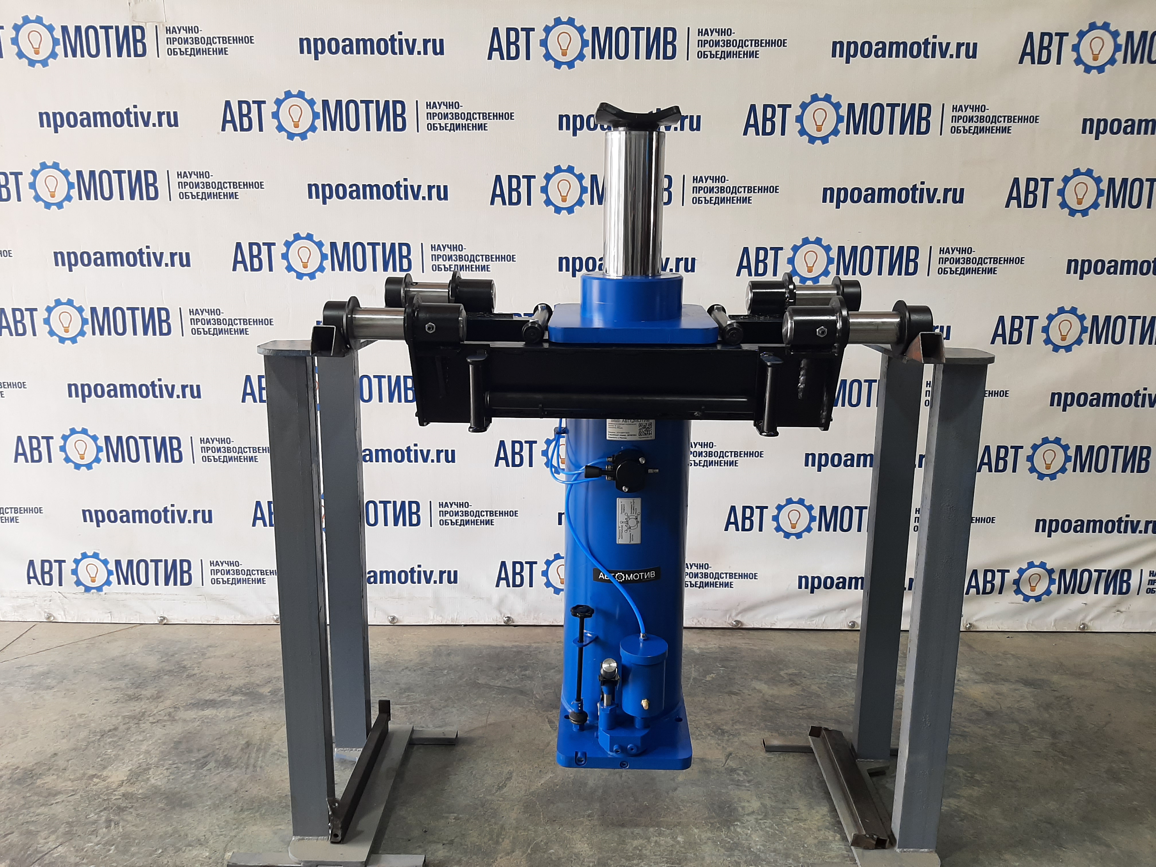 Навесной ямный подъемник 30 т 800 мм. КПН30Р800