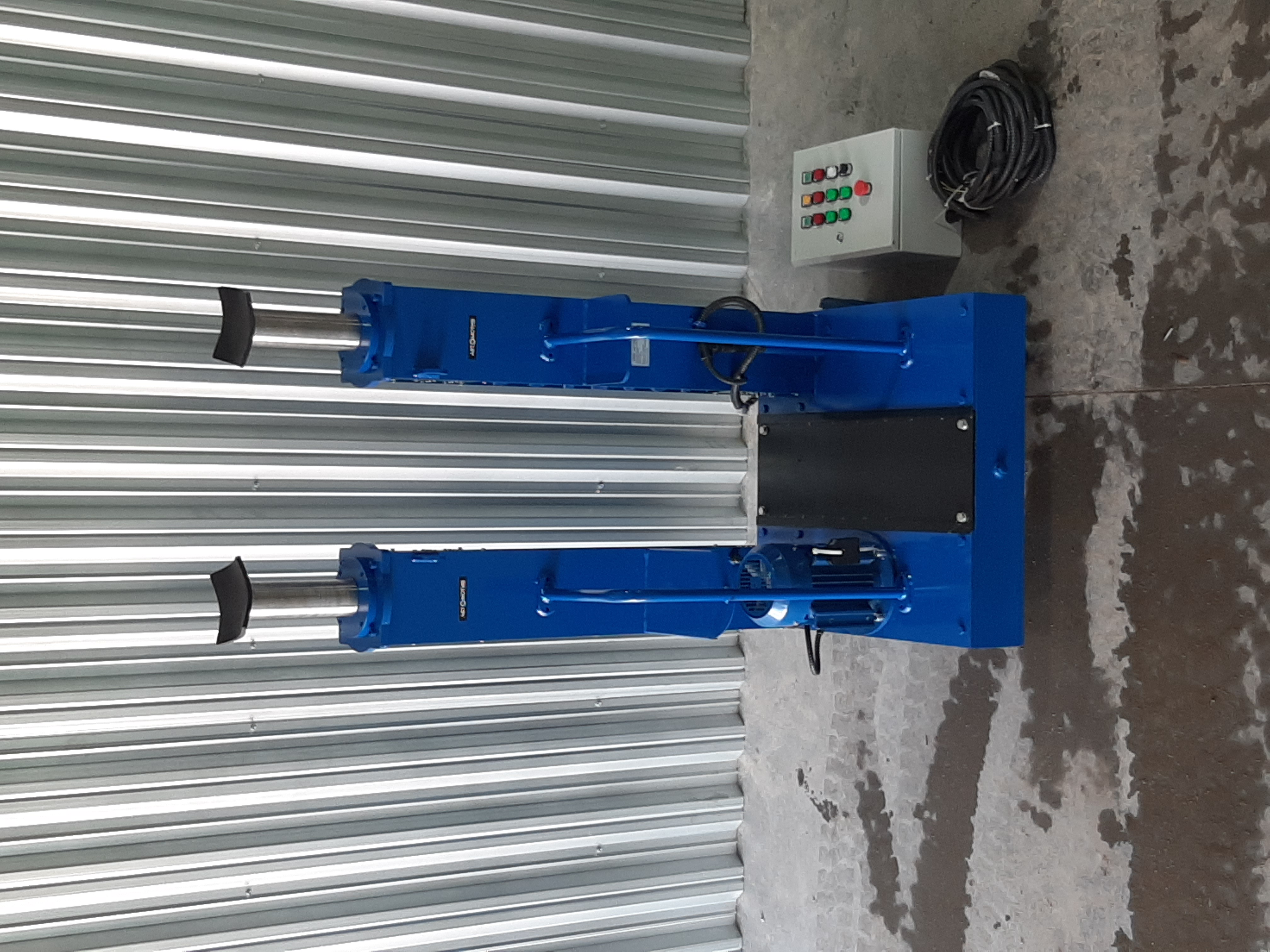 Напольный ямный подъемник 10 т 880 мм каретка 810 мм. КПП10ЭМ900.2