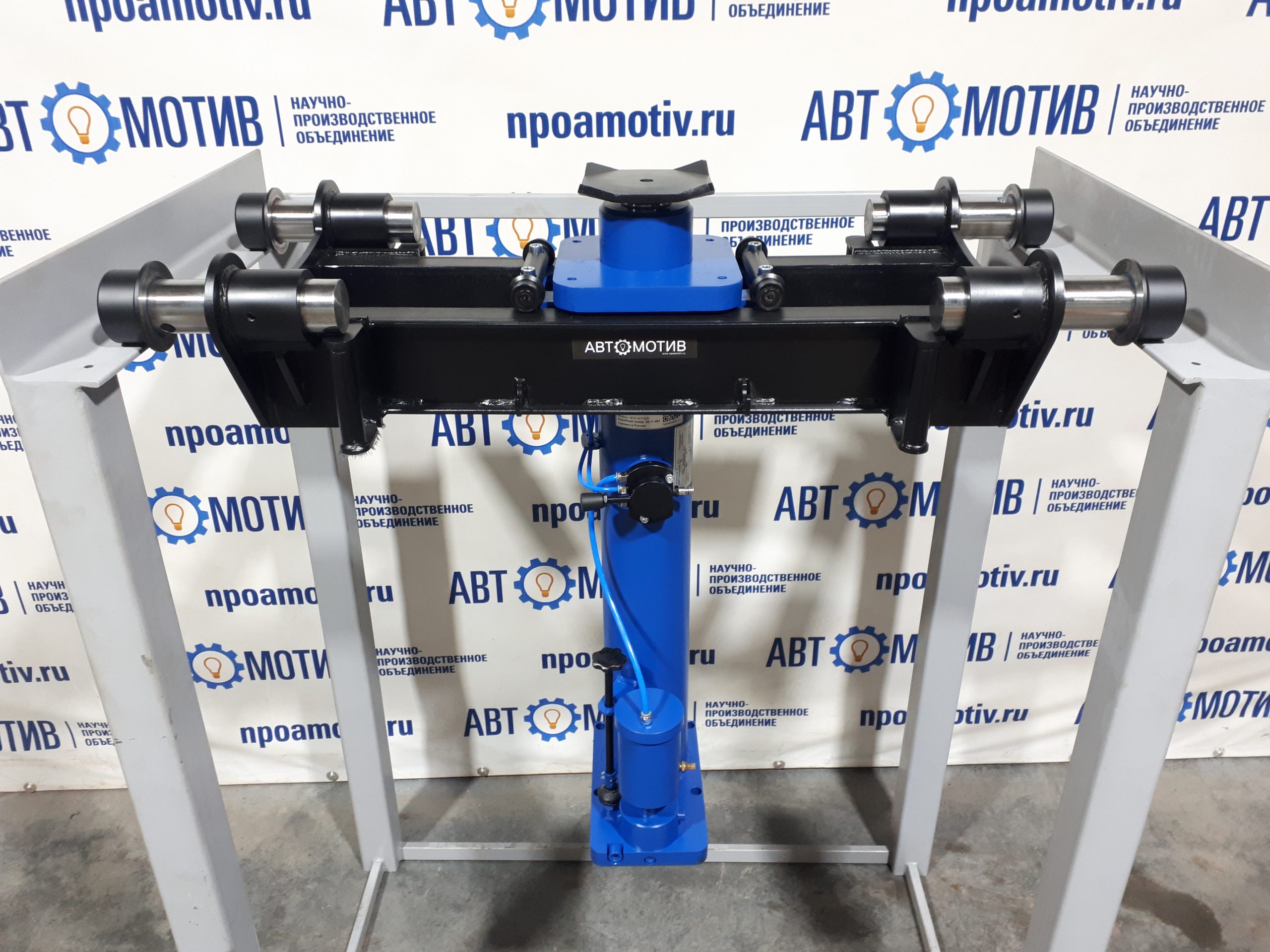 Лёгкий навесной ямный подъемник 15 т (КПН15П750Л) — ход штока 750 мм